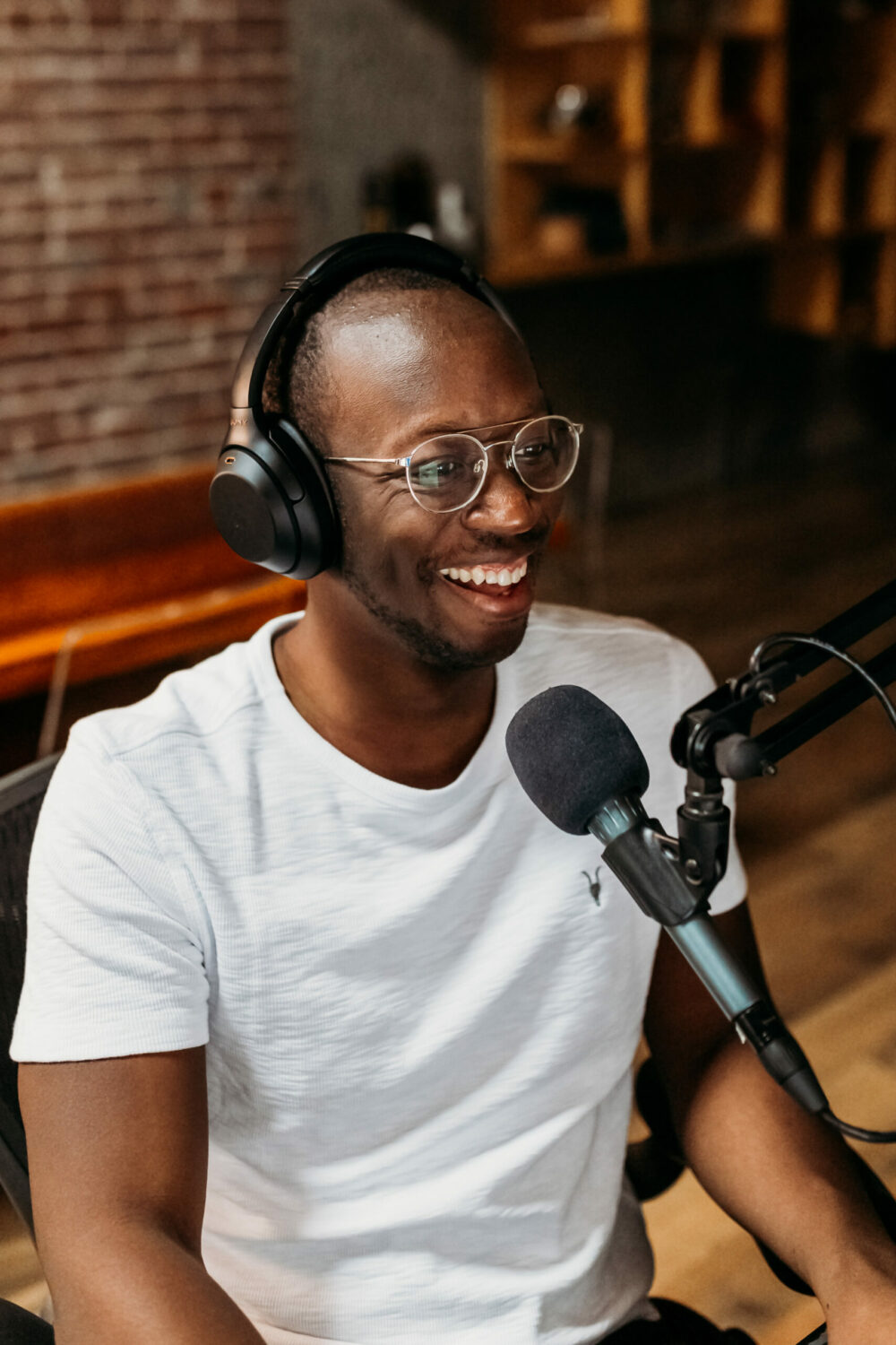 photo-podcast-max-1-scaled-e1677838439505